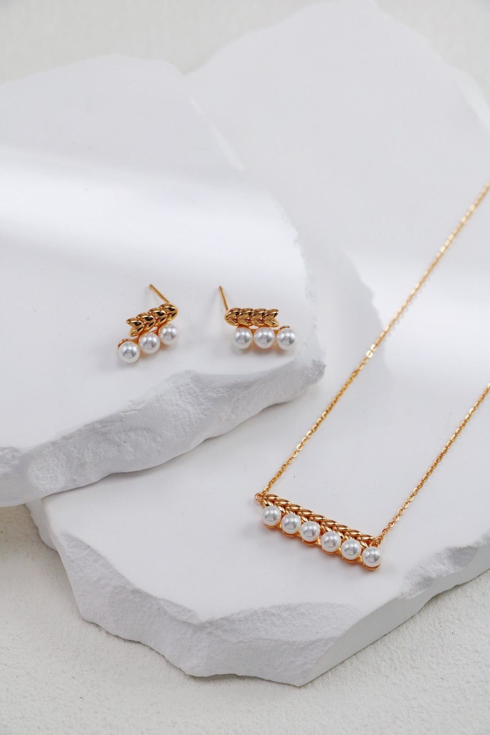 Celeste Bar Necklace-D0487